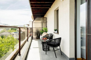 Vivando - Bright 1BR - Amazing Terrace + Parking
